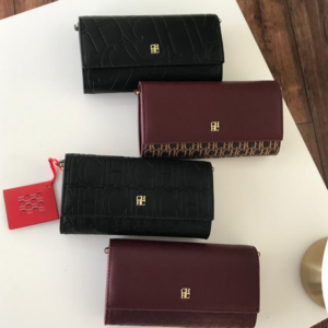 شنطة كارولينا هريرا